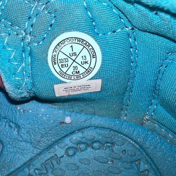 KEEN tie dye Seacamp 2 CNX Closed Toe Sandals - Picture 5 of 5